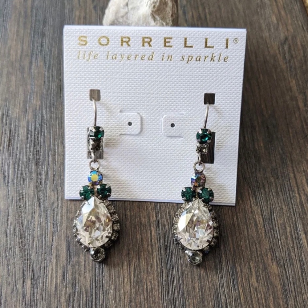 Sorelli earrings... brand new and never used!